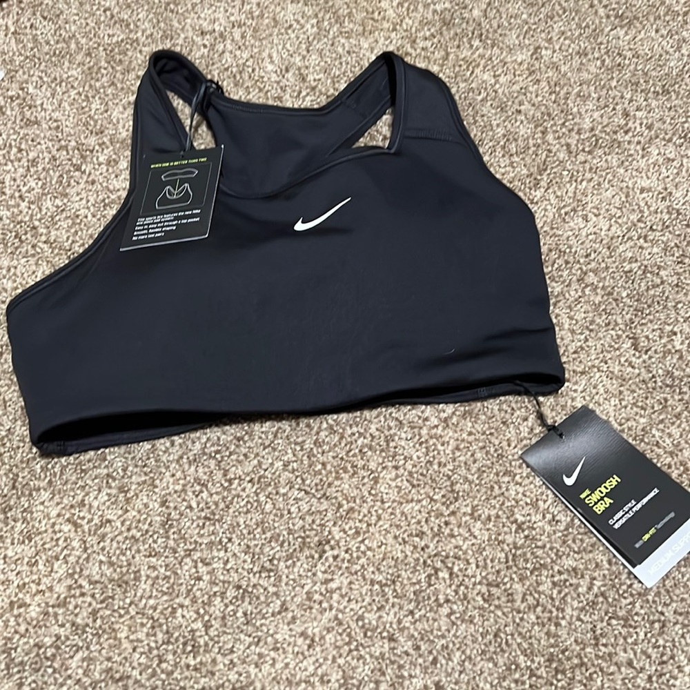 Nike Swoosh Bra